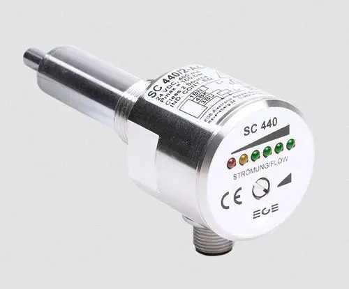 SC 440 Series Thermal Flow Switch for Liquids, PNP-NO, IP67, 100 bar | EGE