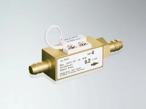 Henke-Sass Wolf DW-K Piston Flow Switch, 0.1-2.5 l/min, Reed Switch, For Water/Coolant
