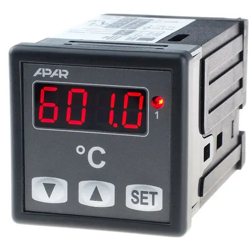 Universal PID Temperature Controller - SSR/Relay Output | APAR AR601