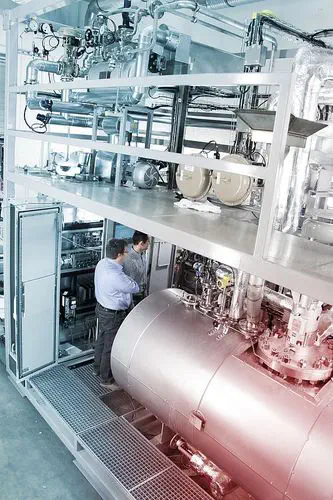 LAUDA Molten Salt Temperature Control System | High-Temperature Heating up to 550 °C