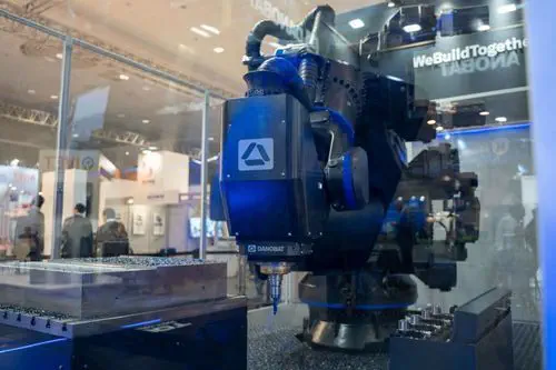 DANOBATGROUP dBOT CNC Precision Robot — 6-Axis Hybrid for Heavy Machining and Assembly, up to 700 kg Payload