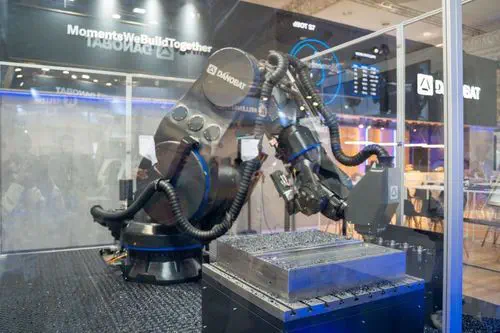 DANOBATGROUP dBOT CNC Precision Robot — 6-Axis Hybrid for Heavy Machining and Assembly, up to 700 kg Payload