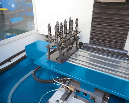 Knuth LabCenter 260 Training CNC Milling Machine with ISO 20 Taper and 4-Station Changer