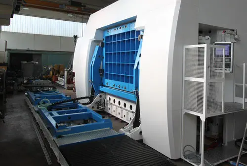 COMI GROUP MONNALISA – 5-Axis Gantry Milling Center, 4,000 mm X-Travel, 120 Tools, 30,000 rpm