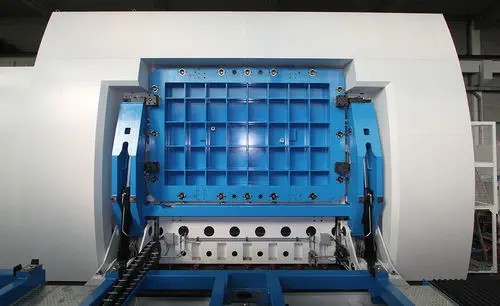 COMI GROUP MONNALISA – 5-Axis Gantry Milling Center, 4,000 mm X-Travel, 120 Tools, 30,000 rpm