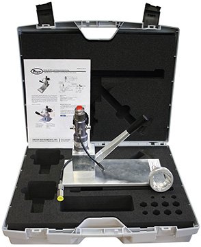 Low Pressure Calibration Pump - Vacuum to 870 psi | Dwyer BCHP