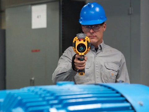 High Resolution Thermal Camera - 640x480 LaserSharp | Fluke Ti401 PRO
