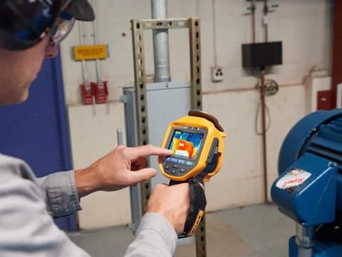 High Resolution Thermal Camera - 640x480 LaserSharp | Fluke Ti401 PRO