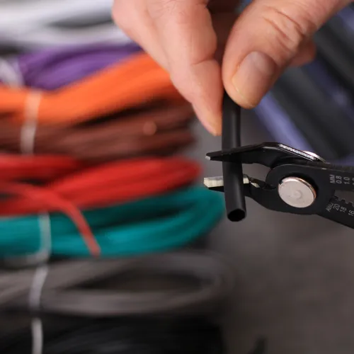 0.25 mm² 10-Color Wire Kit with Cutter and 100 Heat Shrink Tubes | QUADRIOS 23T039